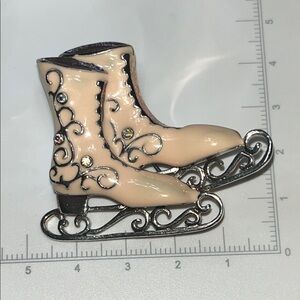 Anne Klein “AK ©” Vintage Enamel Ice Skate Brooch – Rhinestone Holiday Pin